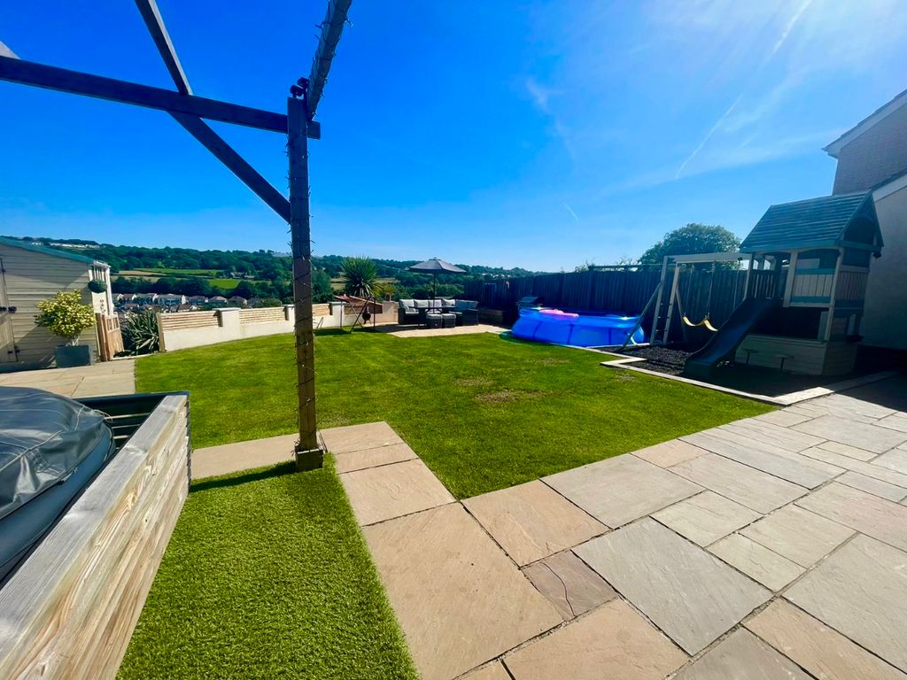 4 bed detached house for sale in Heather Court, Quakers Yard, Treharris