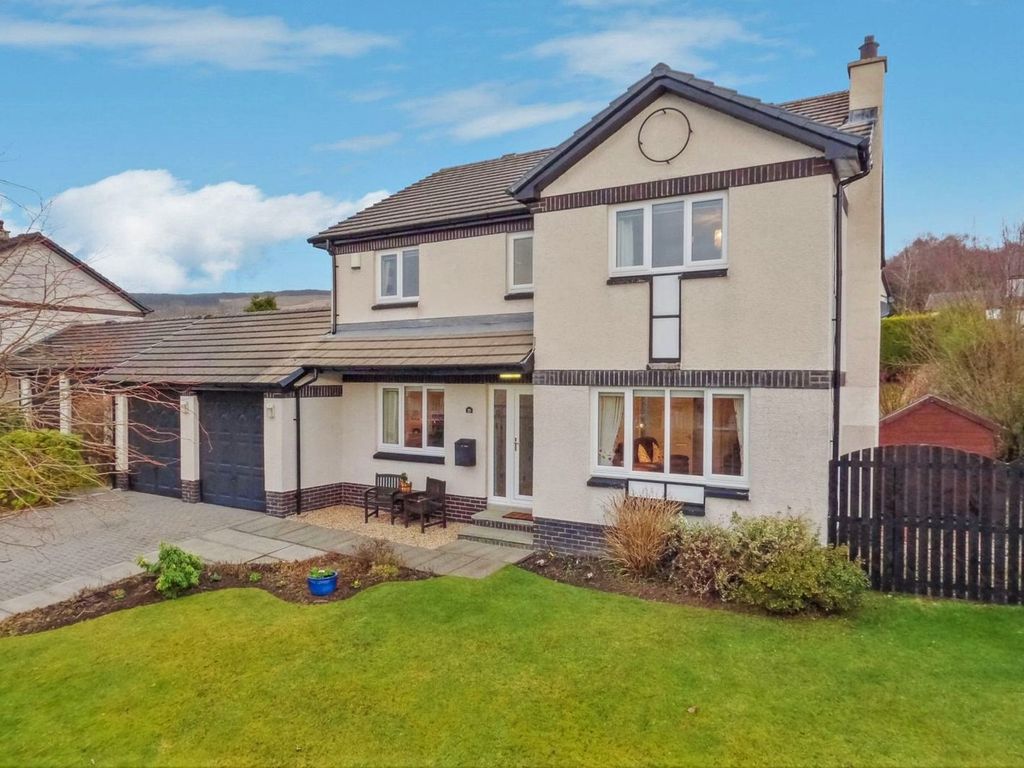 4 bed detached house for sale in Redclyffe Gardens, Helensburgh, Argyll