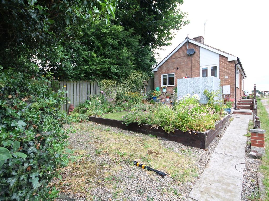 2 bed detached bungalow for sale in South View, Hunwick, Crook DL15