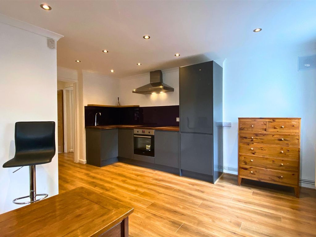 1 bed flat to rent in Coldharbour Road, Westbury Park, Bristol BS6, £