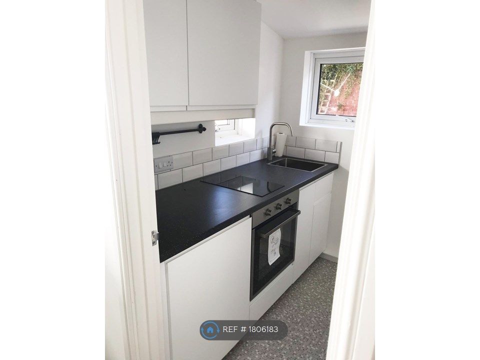 1 bed flat to rent in Raleigh Road, Exeter EX1, £950 pcm Zoopla