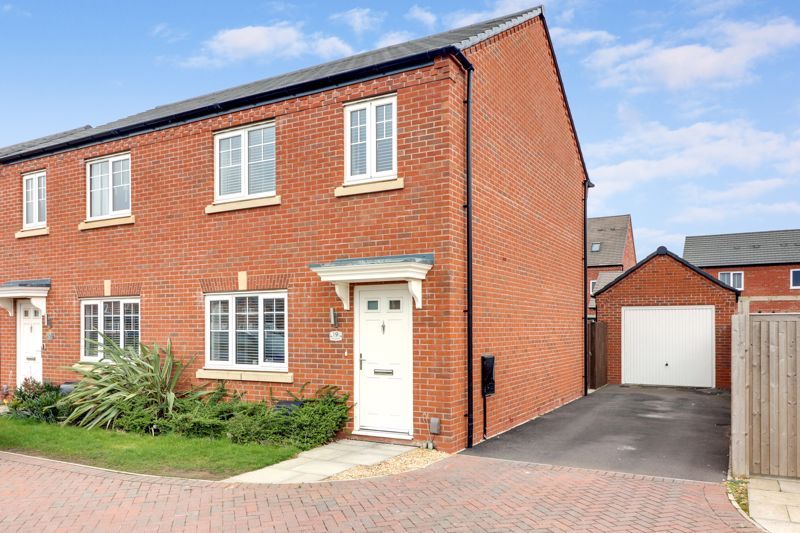 3 bed semidetached house for sale in Dowling Drive, Fradley, Lichfield