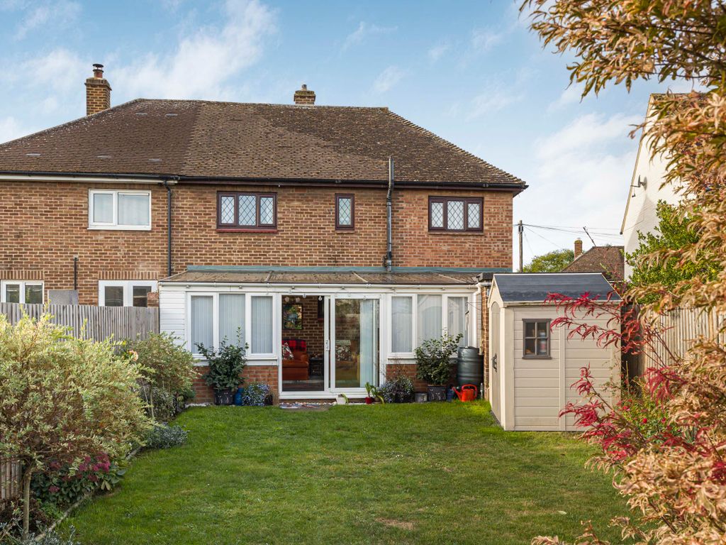4 bed semidetached house for sale in Foster Road, Trumpington