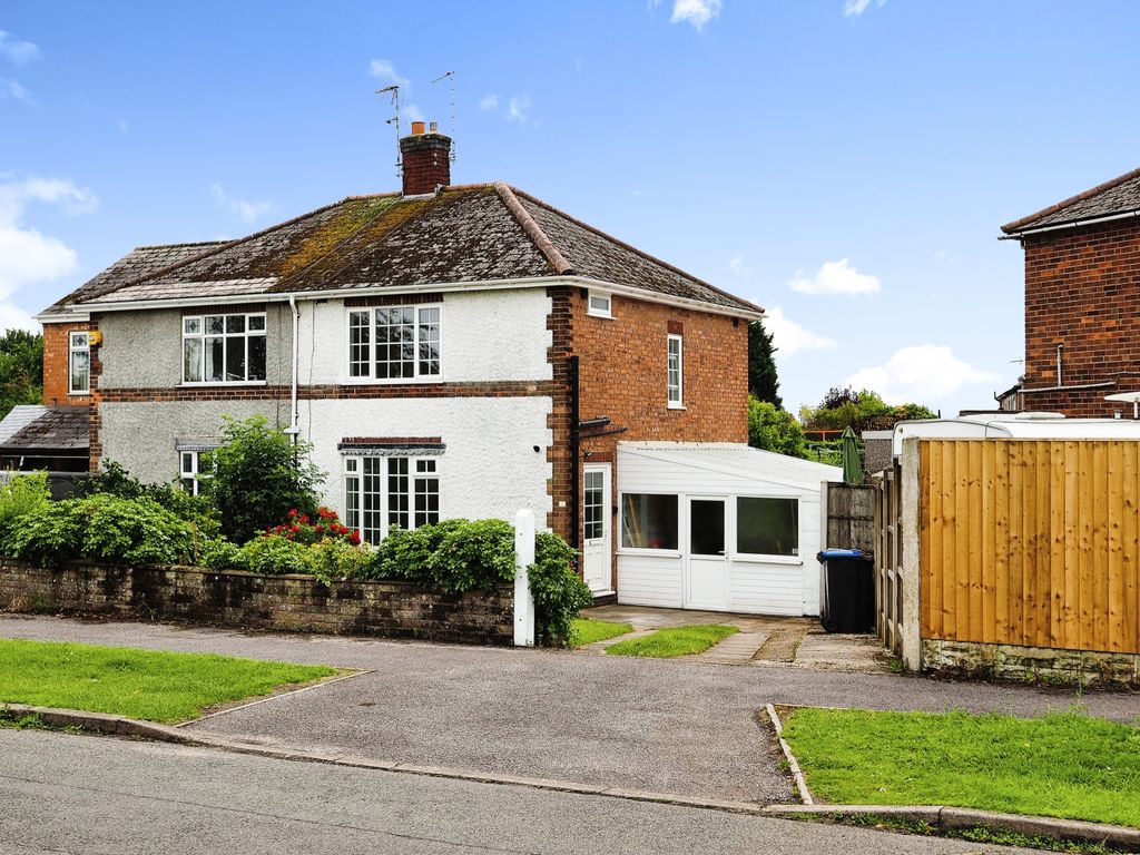 3 bed semidetached house for sale in Beauvale Road, Hucknall