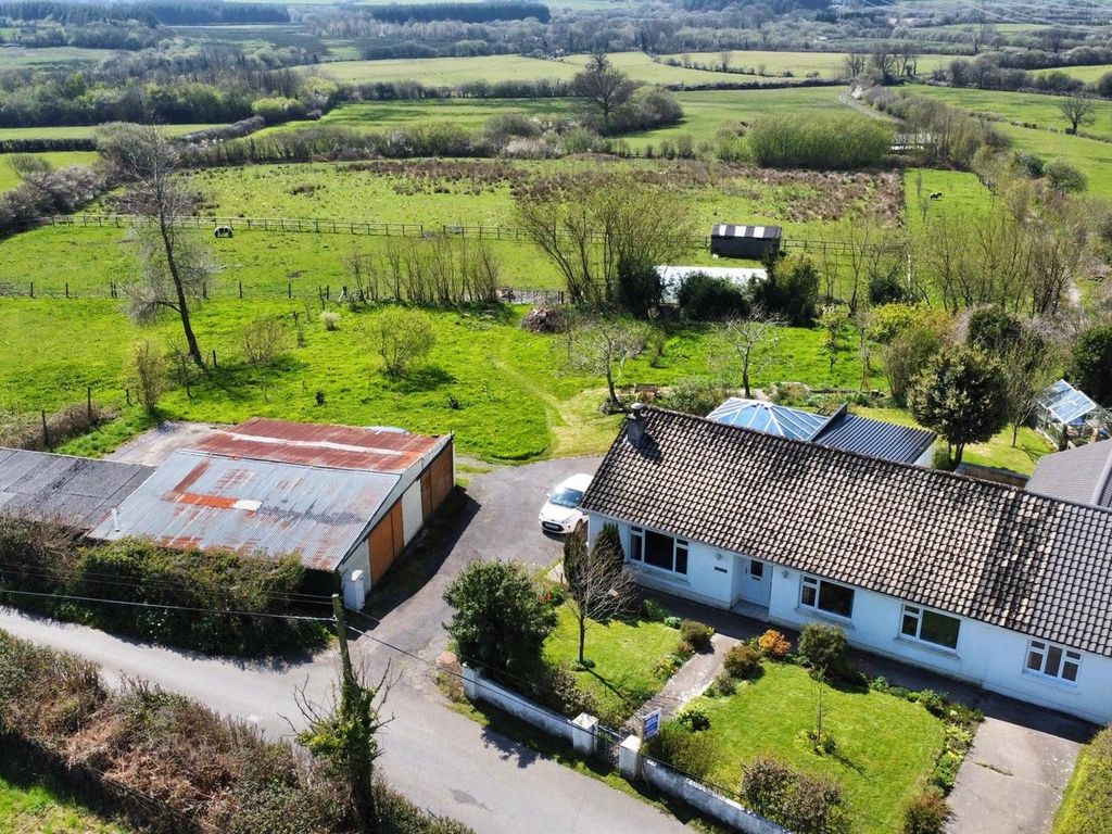 5 bed farm for sale in Thomas Chapel, Begelly, Kilgetty SA68, £499,950