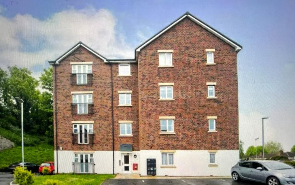 2 bed flat for sale in Treetops Close, Grays RM17 Zoopla