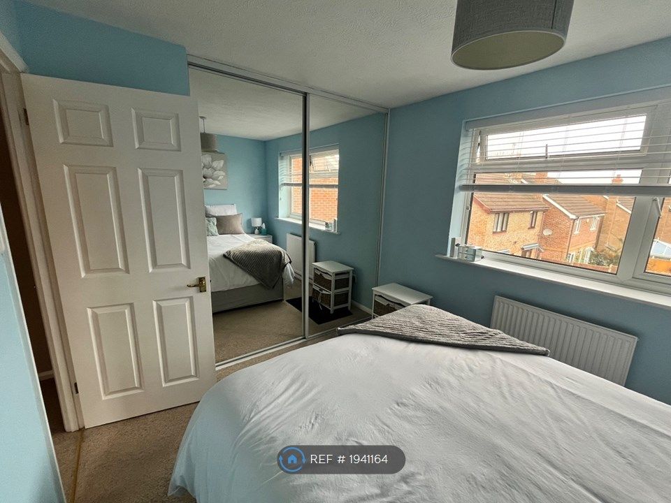 Room to rent in Blacksmiths Copse, Hailsham BN27, £575 pcm Zoopla