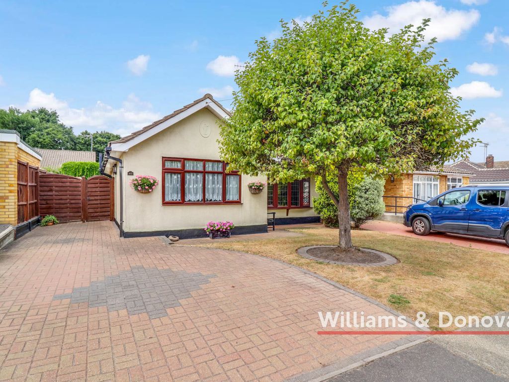 2 bed semidetached bungalow for sale in Sandown Road, Benfleet SS7 Zoopla