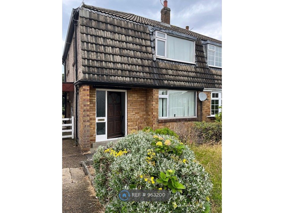 3 bed semidetached house to rent in Brantwood Oval, Bradford BD9 Zoopla