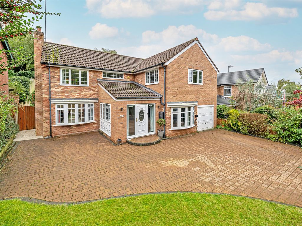 4 bed detached house for sale in Carriage Drive, Frodsham WA6, £595,000