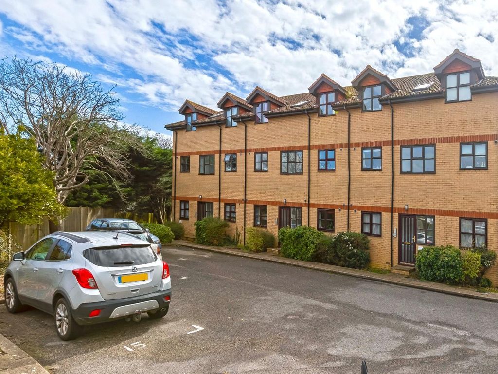 2 bed flat for sale in Carnforth Road, Sompting, Lancing BN15, £225,000