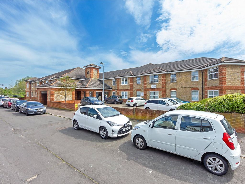 1 bed flat for sale in West Lane, Sittingbourne, Kent ME10 Zoopla