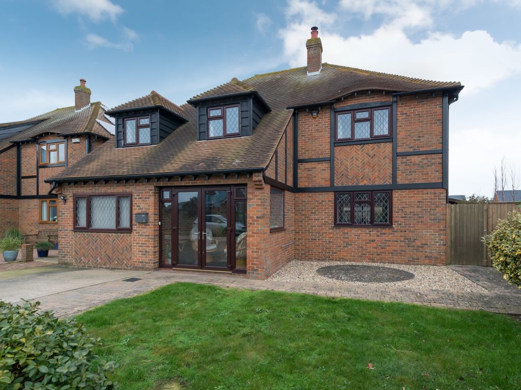 4 bed detached house for sale in Rosebery Avenue, Herne Bay CT6, £