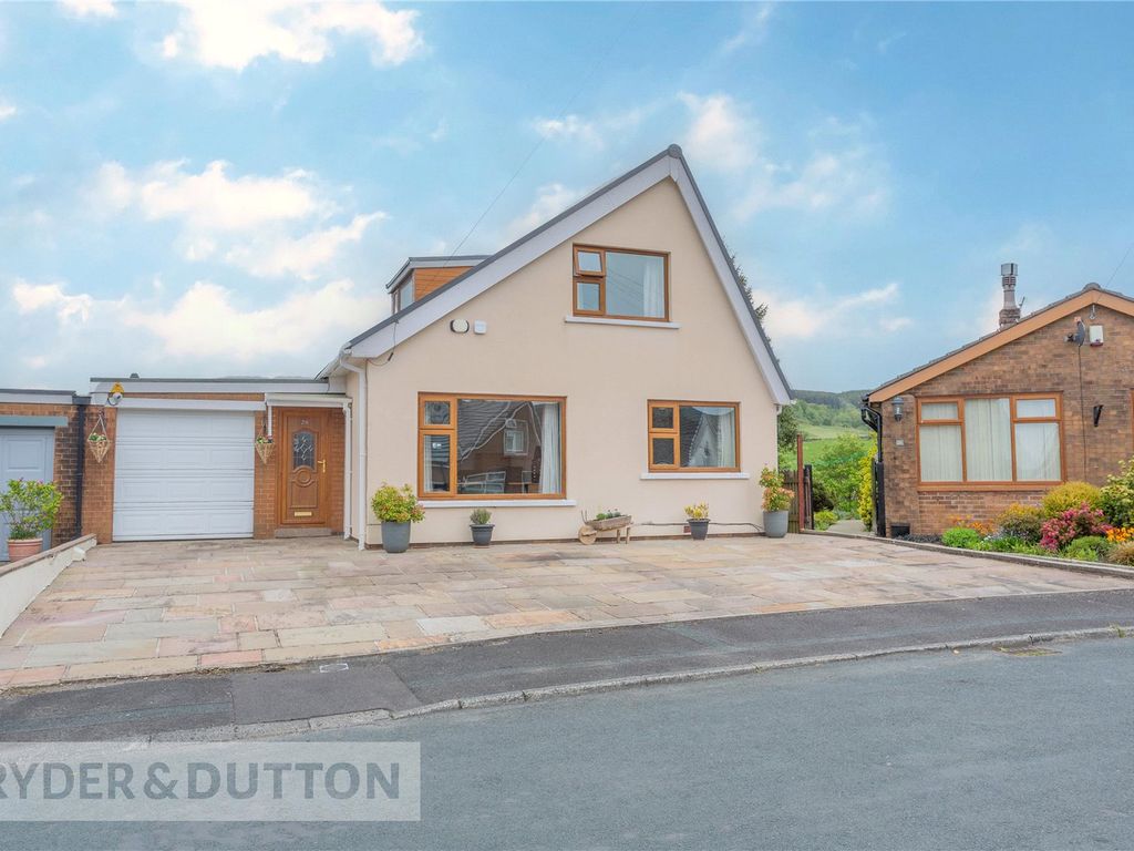 4 bed linkdetached house for sale in Waingate Close, Rawtenstall