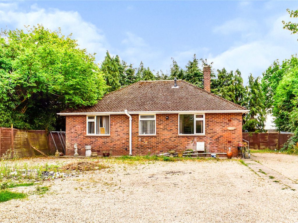 2 bed bungalow for sale in Heath End Road, Baughurst, Tadley RG26 Zoopla