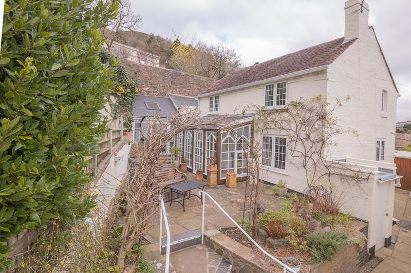 4 bed linkdetached house for sale in St. Anns Road, Great Malvern