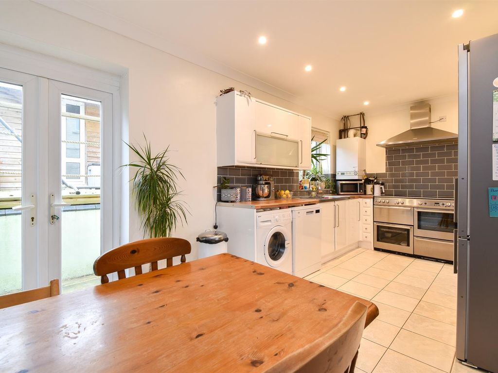 3 bed semidetached house for sale in Willingdon Avenue, St. Leonards