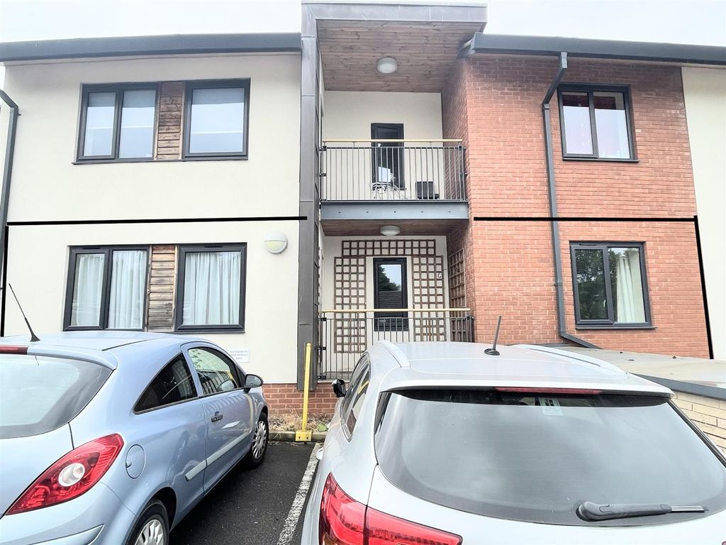 2 bed flat for sale in Oakland Village, Hall Farm Road, Swadlincote