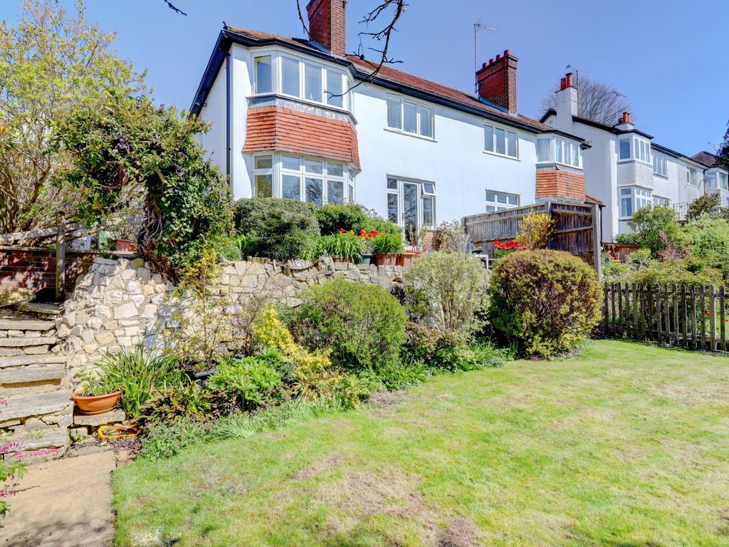 3 bed semidetached house for sale in Rectory Avenue, High