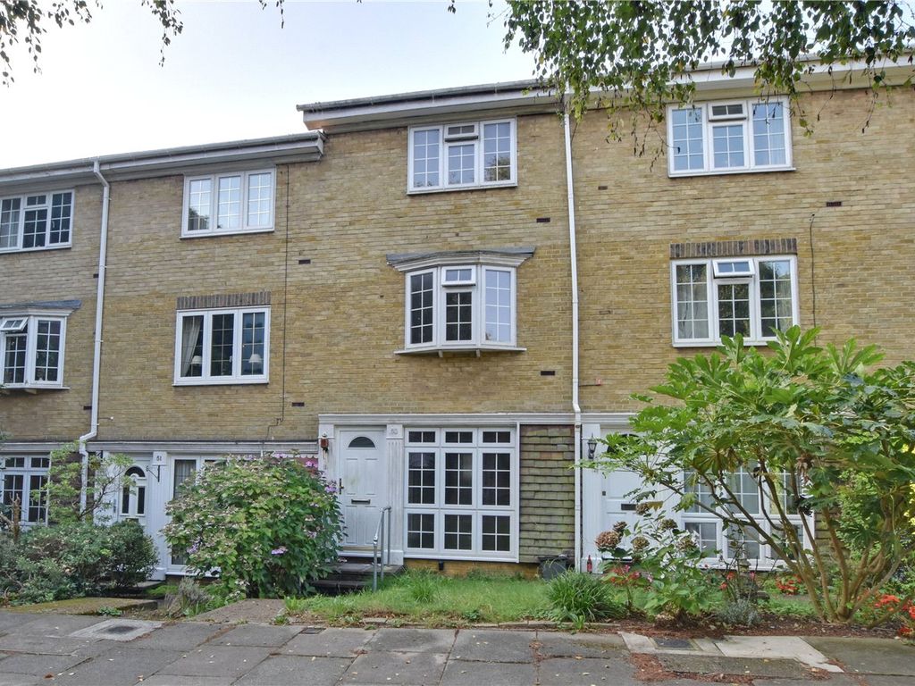 4 bed terraced house for sale in Kenilworth Gardens, Shooters Hill