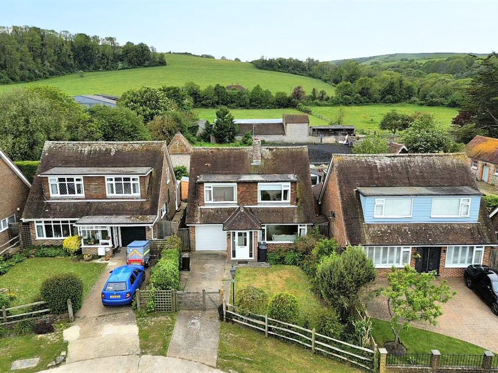 3 bed detached house for sale in Filching Close, Polegate BN26 Zoopla