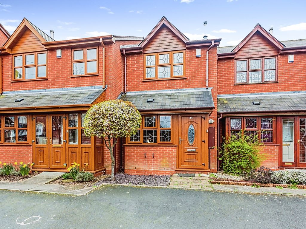 2 bed terraced house for sale in Halesowen Road, Cradley Heath B64 Zoopla