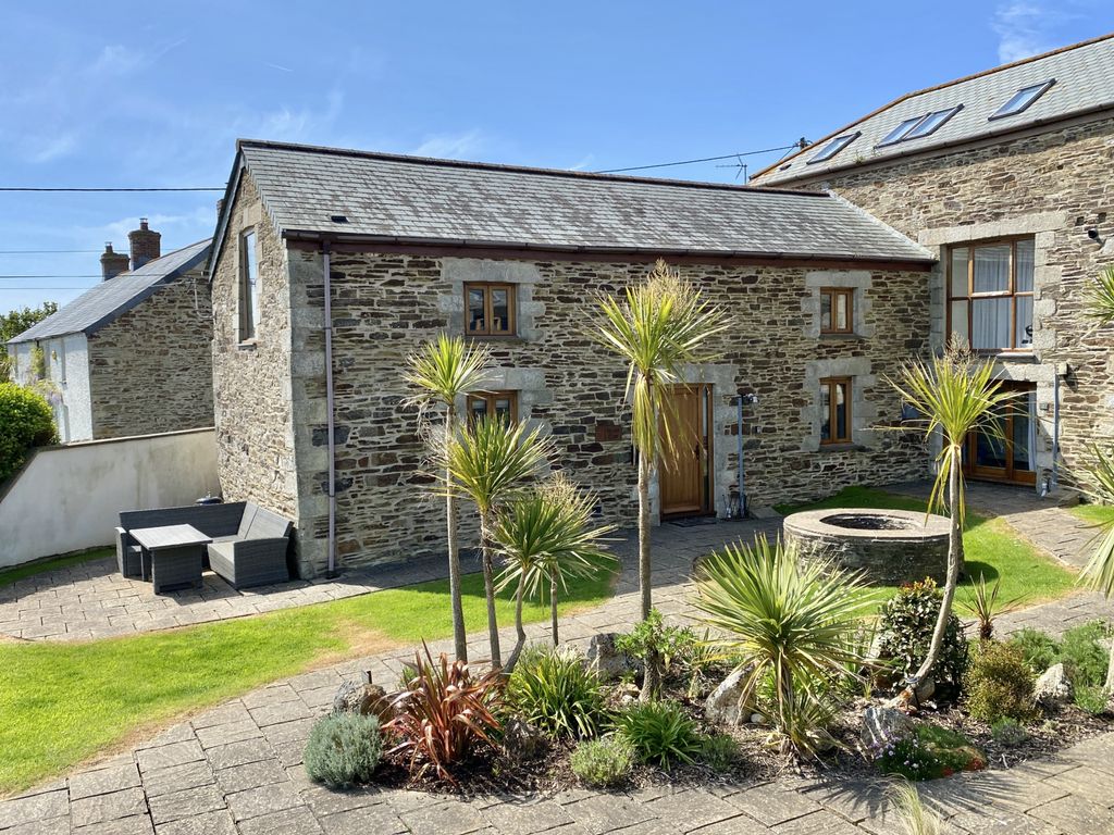 3 bed barn conversion for sale in Trehelles Barn, Mawgan Porth TR8, £