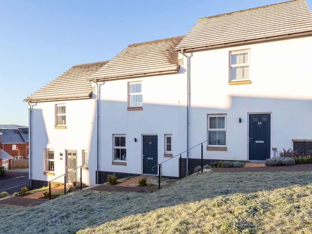 2 bed terraced house for sale in Tarka Way, Crediton EX17, £115,000