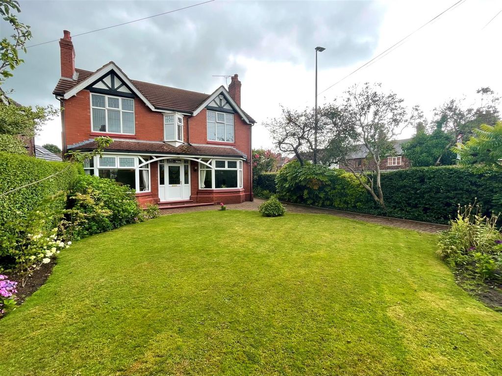 4 bed detached house for sale in Bradwall Road, Sandbach CW11 Zoopla