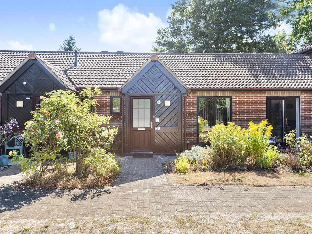 1 bed property for sale in Copenhagen Walk Crowthorne, Berkshire RG45, £185,000 Zoopla