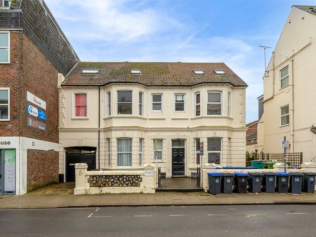 1 bed flat to rent in Winterbourne House, 9599 Rowlands Road, Worthing