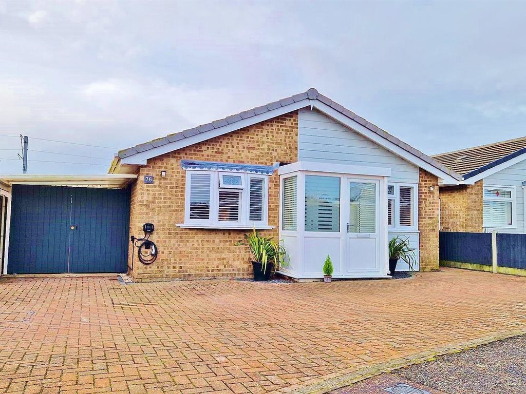 3 bed detached bungalow for sale in Sycamore Way, Kirby Cross, FrintonOnSea CO13, £390,000