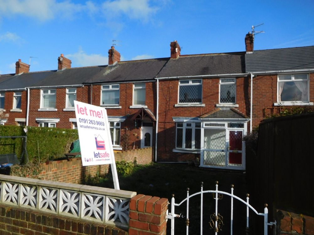 3 bed terraced house to rent in Swallow Street, Seaham SR7, £675 pcm