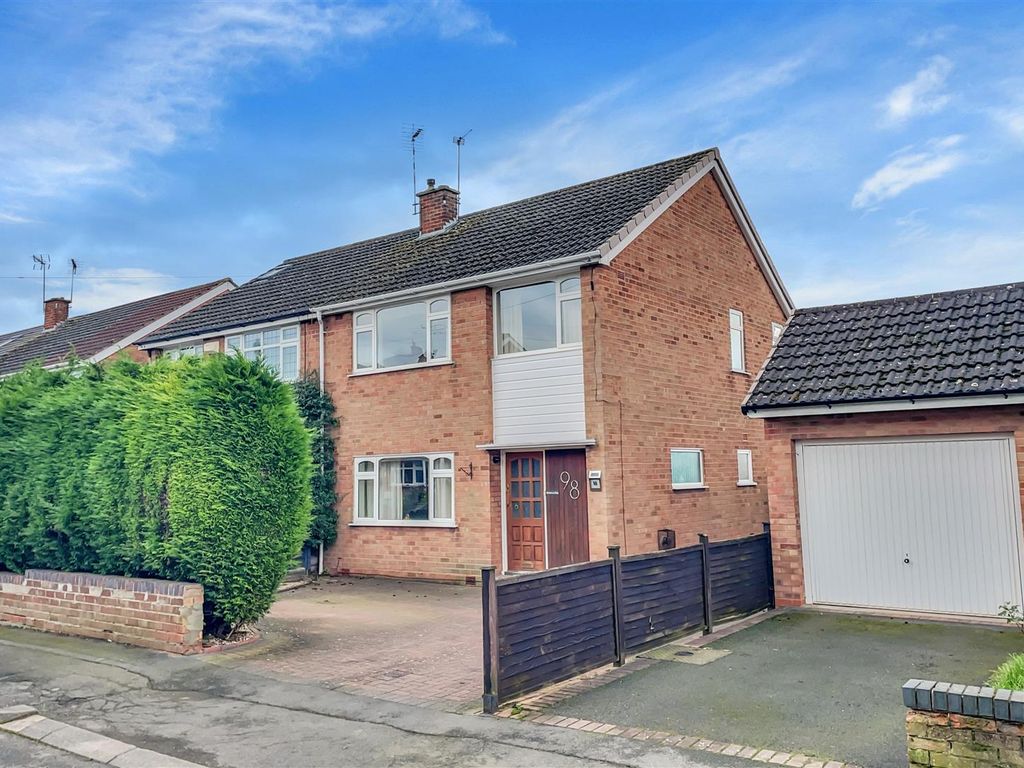 3 bed semidetached house for sale in Frederick Neal Avenue, Eastern