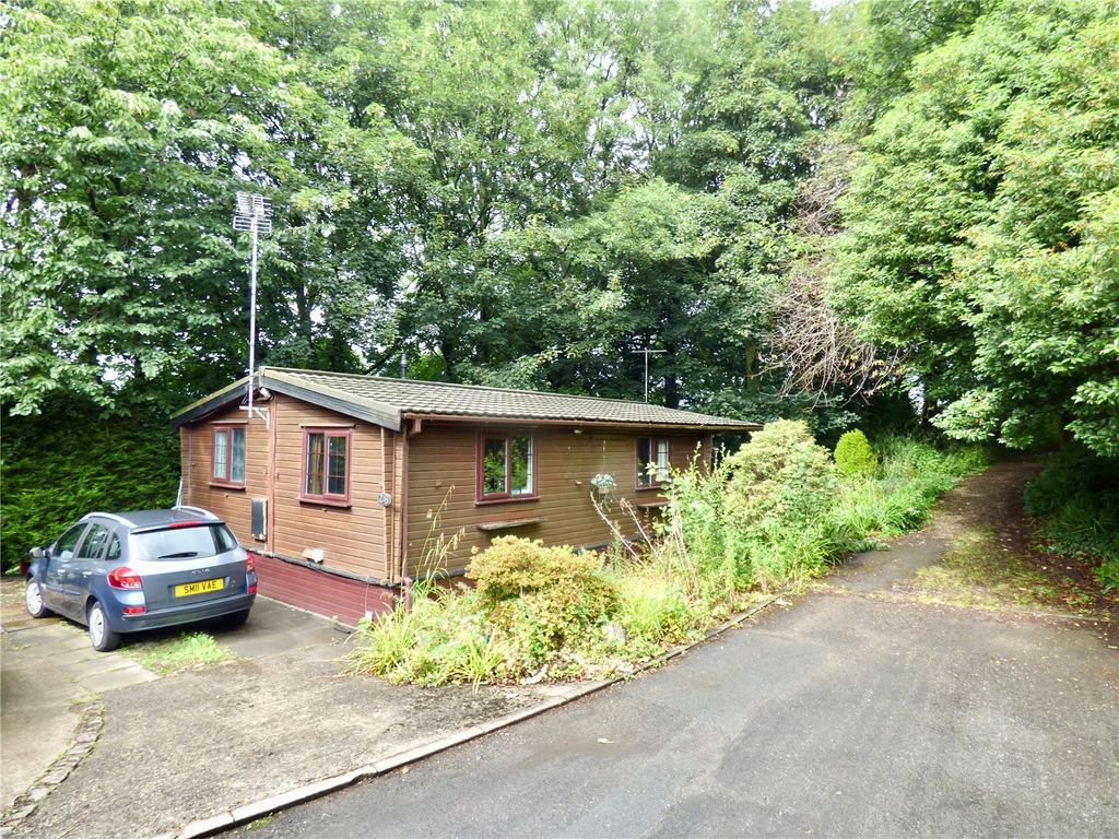 2 bed property for sale in Oakland Glen, WaltonLeDale, Preston PR5, £