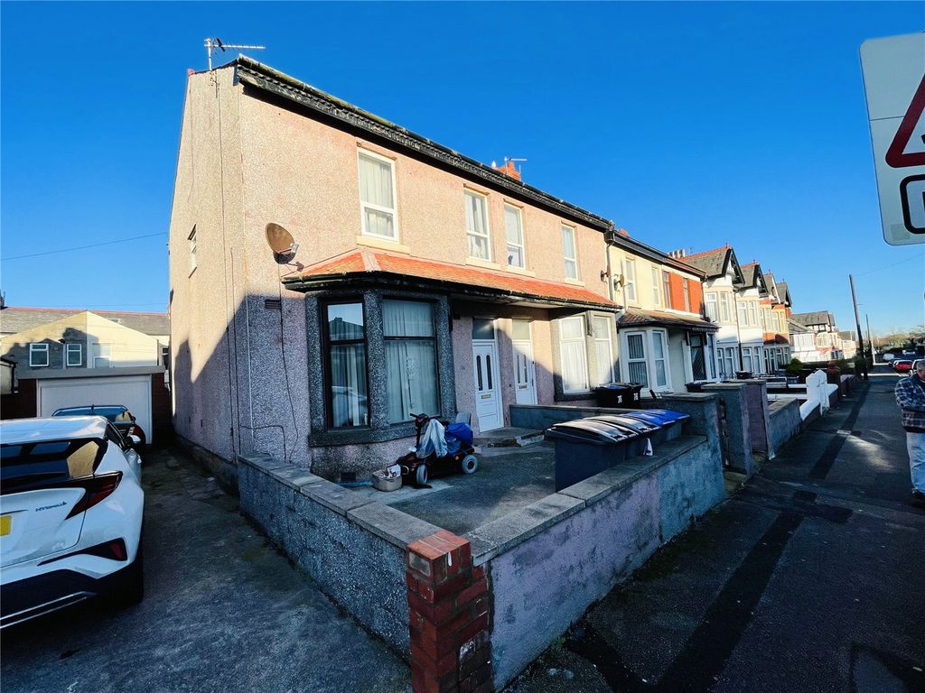 4 bed end terrace house for sale in Warley Road, Blackpool FY1 Zoopla