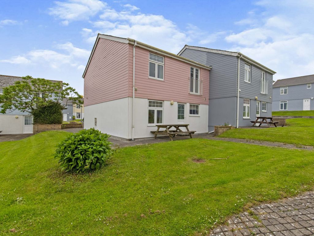 4 bed end terrace house for sale in Atlantic Reach, Newquay TR8 Zoopla