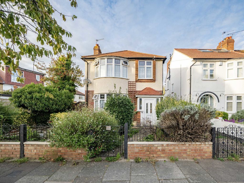 3 bed property for sale in Cleveland Road, Isleworth TW7, £750,000 Zoopla