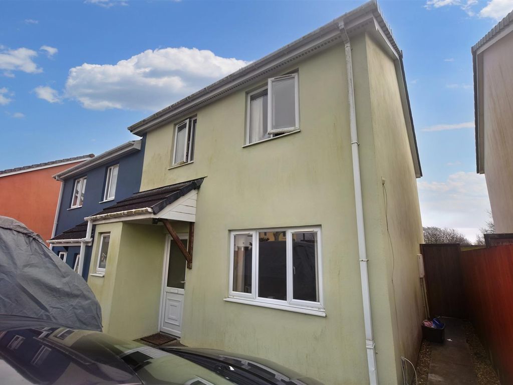 3 bed semidetached house for sale in Vineyard Vale, Saundersfoot, Pembrokeshire SA69, £200,000