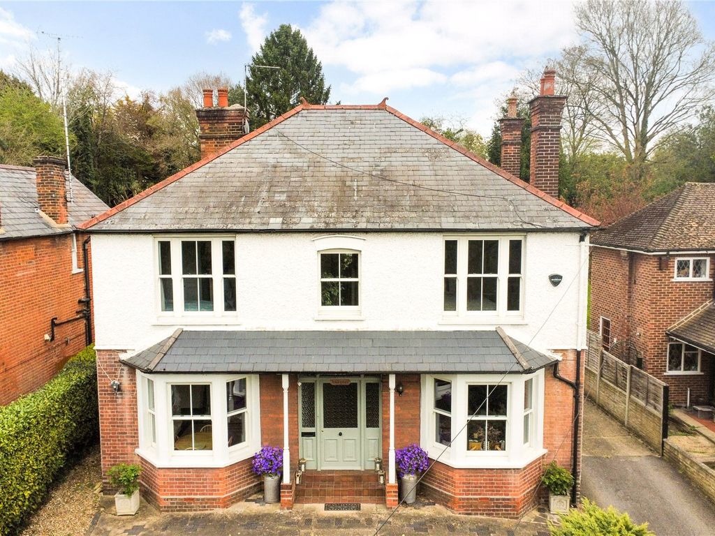 4 bed detached house for sale in London Road, Chalfont St. Giles