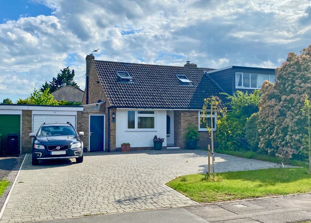 4 bed semidetached house for sale in Queens Road, Cholsey, Wallingford