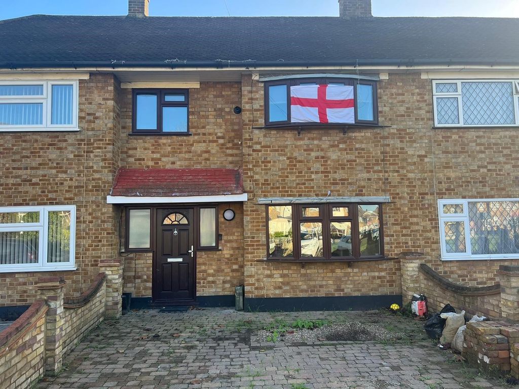 3 bed terraced house for sale in Nelson Road, Rainham RM13 Zoopla