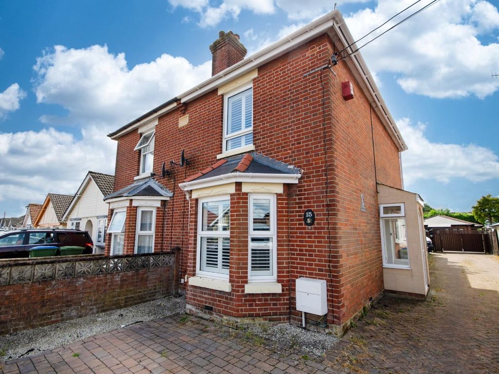 2 bed semidetached house for sale in The Grove, Sholing, Southampton