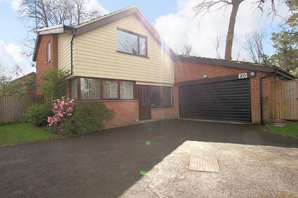 5 bed detached house for sale in Hazel Road, Purley On Thames, Reading