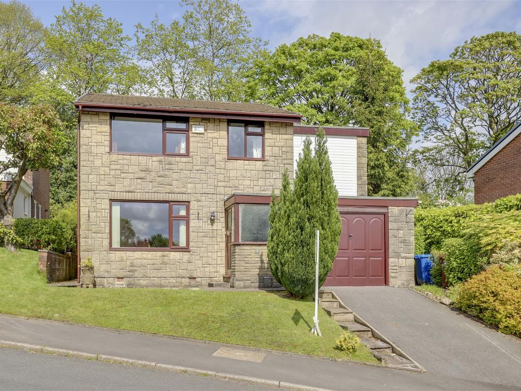 4 bed detached house for sale in Oaklands Drive, Rawtenstall