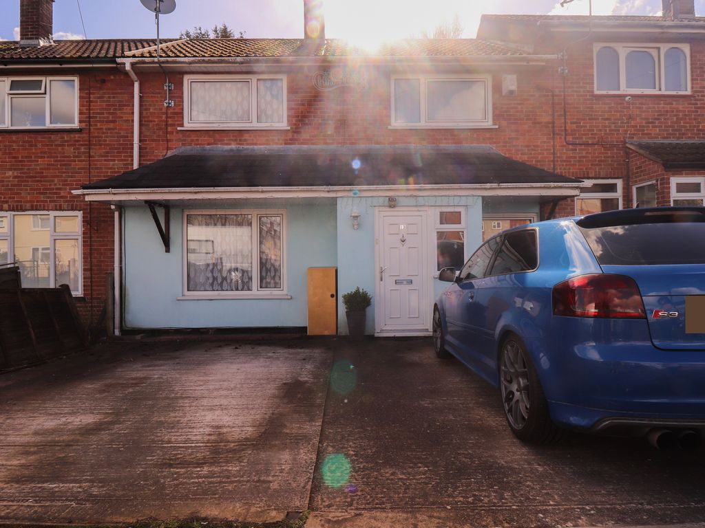 3 bed terraced house to rent in Knowsley Road, Swindon, Wiltshire SN3