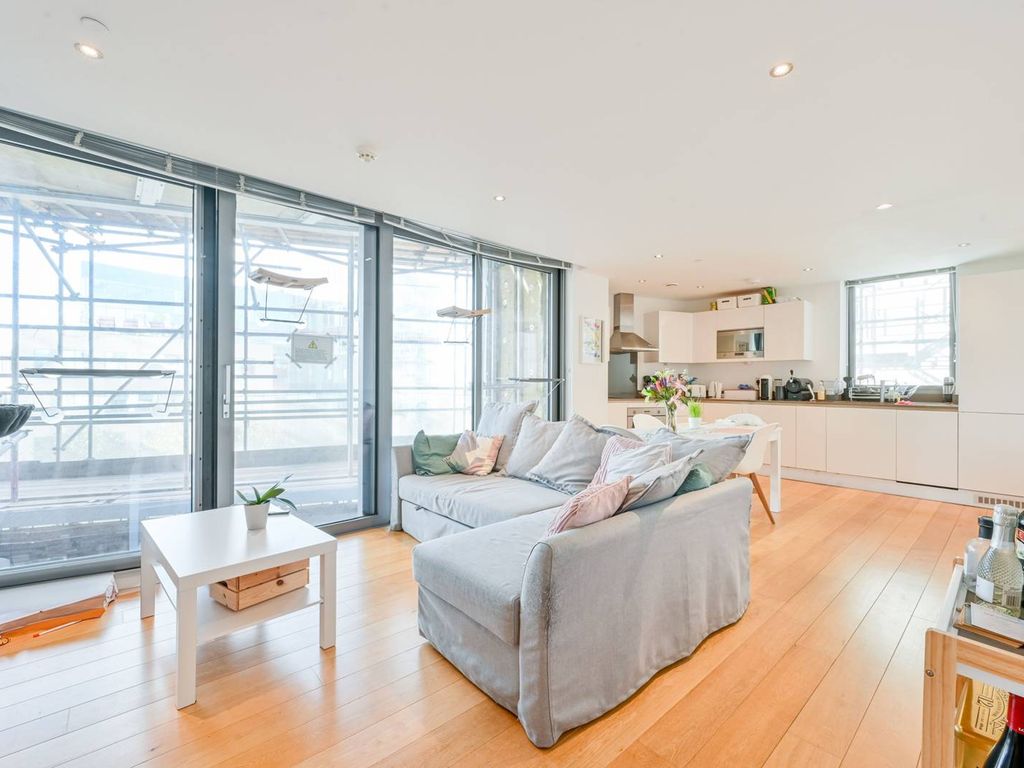 2 bed flat for sale in Arc Tower, Ealing, London W5, £675,000 Zoopla