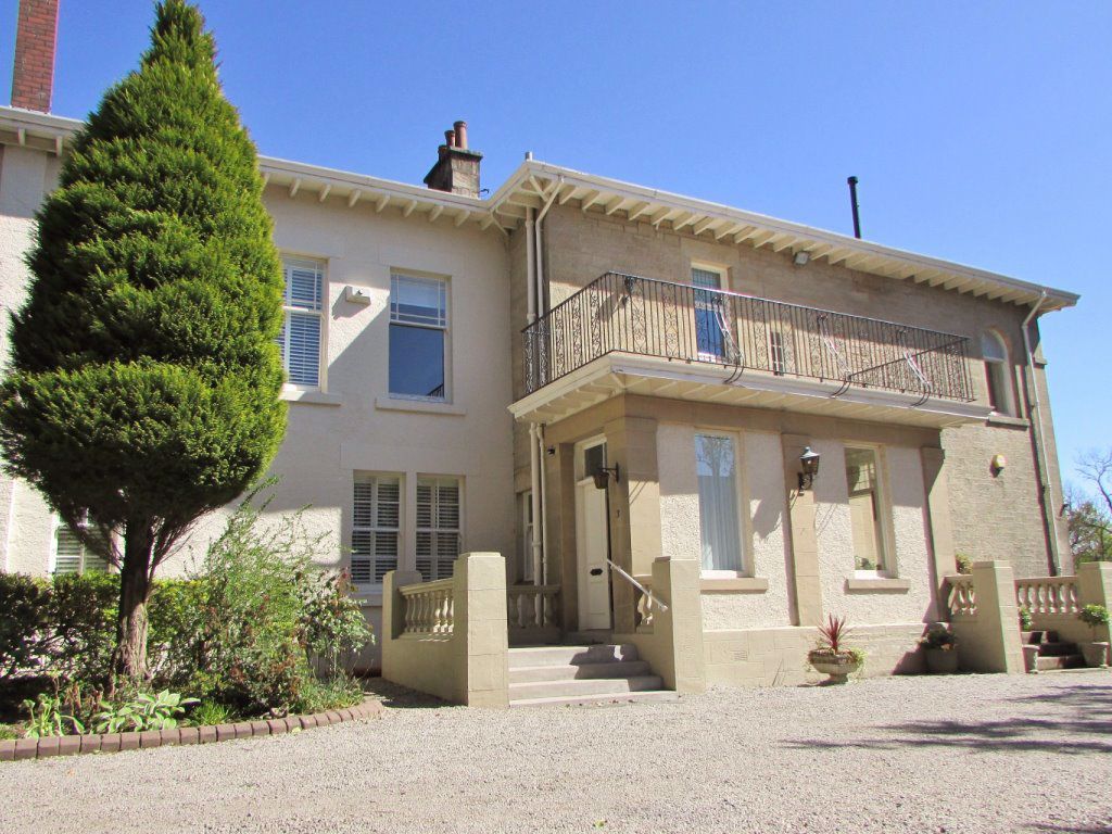 4 bed flat to rent in Camstradden Drive East, Bearsden, Glasgow G61