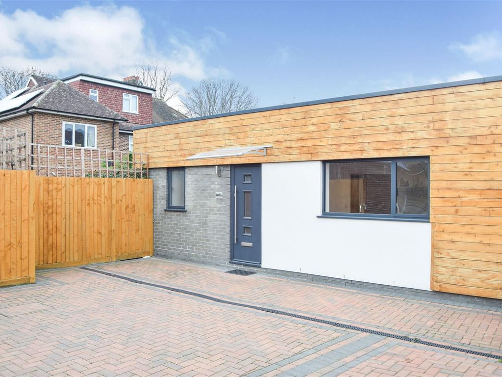 2 bed bungalow for sale in Haslemere Avenue, Mitcham CR4 Zoopla
