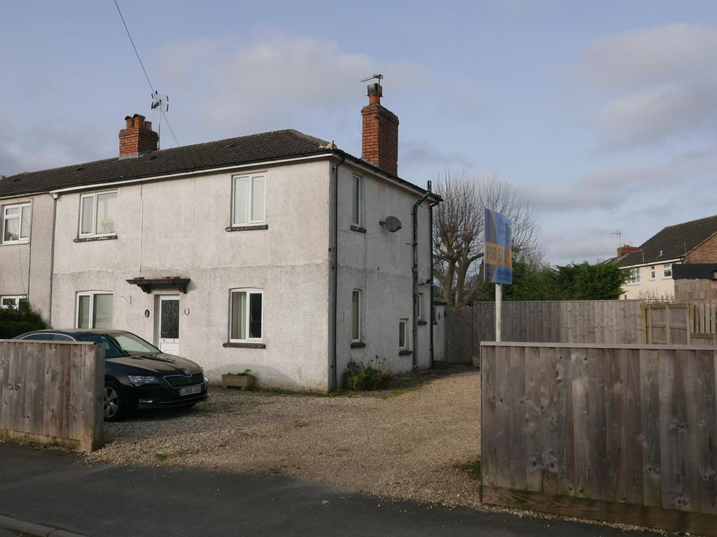 3 bed semidetached house for sale in Third Avenue, Woodmancote